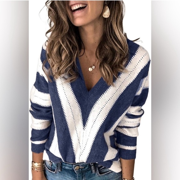 Amazon Essentials Blue and White Women's Sweater - Picture 1 of 12